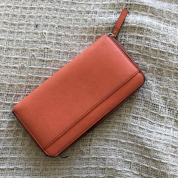 Kate Spade zip around continental leather wallet - Picture 2 of 6
